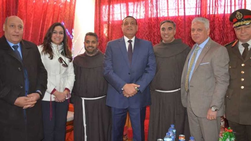 محافظ البحيرة والقيادات