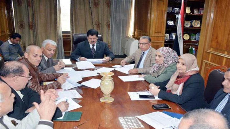 محافظ القليوبية يبحث