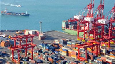 ميناء دمياط يعتمد طلبات التراكي آلياً باستخدام التوقيع الإلكتروني