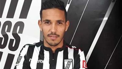 رسميًا .. الجزائري نذير القريشي في الصفاقسي التونسي