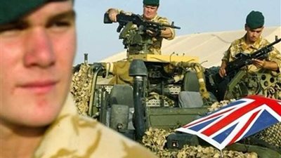 مقتل 5 جنود بريطانيين في قصف صاروخي بـ