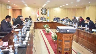 148 محضر إشغالات ونظافة بديروط.. صور