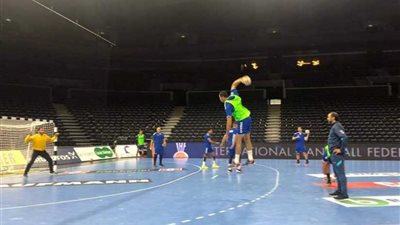 منتخب اليد يستعد لمواجهة 