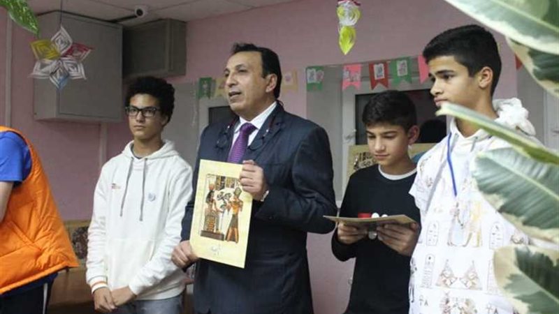 أطفال مصريون يروجون