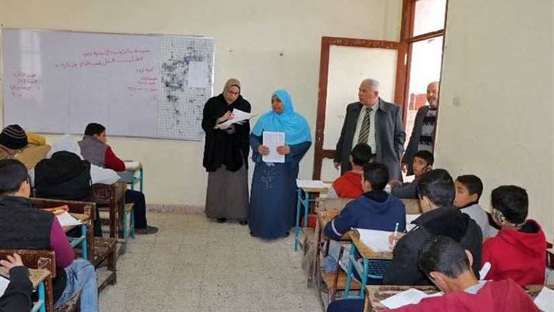 إحالة مدير مدرسة