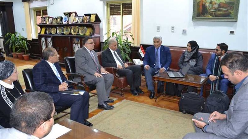 بالصور ..خريجو جامعة