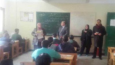 وكيل تعليم الدقهلية يتابع امتحانات الإعدادية