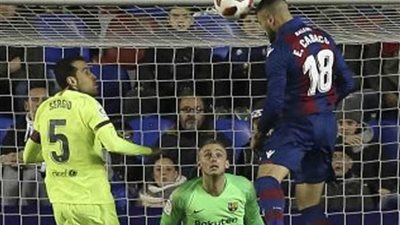 هزيمة برشلونة في الكأس الأبرز في عناوين الصحف الإسبانية