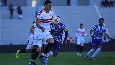 بالصور| التعادل يسيطر على الشوط الأول من مباراة الزمالك واتحاد طنجة