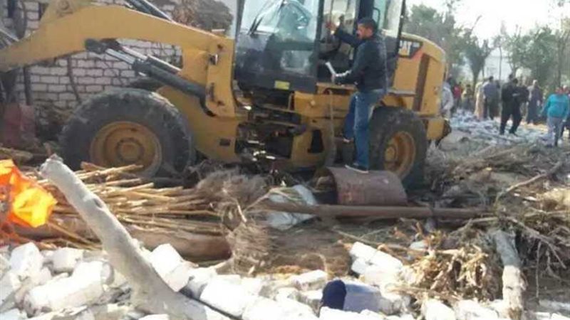 إزالة 32 حالة تعدٍ