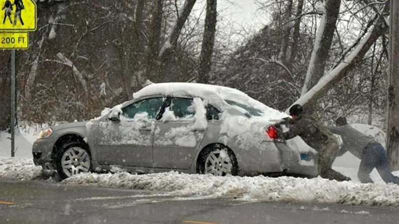 عاصفة ثلجية تغطي