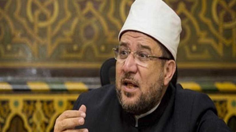 وزير الأوقاف يستعرض