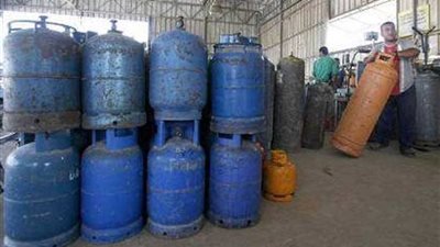 ضبط صاحب مستودع لتصرفه في 50 أسطوانة بمنفلوط