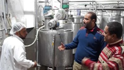 صحة الشرقية: إعدام 1185 لتر زيت طعام ومشروبات و500 كجم أغذية فاسدة