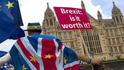 رئيسة وزراء بريطانيا ستجبر البرلمان على التصويت مجددا على اتفاق البريكست
