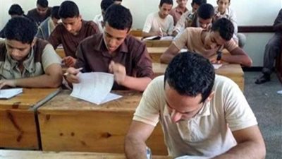 التعليم تنفى تخلف طلاب بالصف الأول الثانوي عن حضور الامتحانات