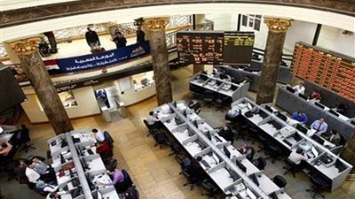 أداء متباين للبورصة عند الإغلاق