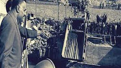 15 يناير ميلاد عظيمين.. 