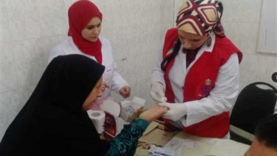 فحص 2706 أشخاص في 