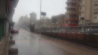 أمطار غزيرة تضرب البحيرة 