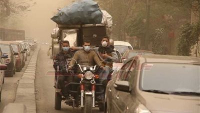 شاهد ..آثار العاصفة الترابية فى القاهرة والمحافظات