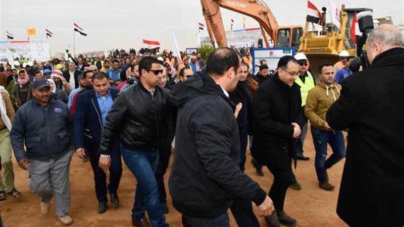 رئيس الوزراء يتفقد