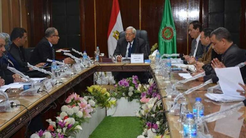 بعد شكوى المزارعين..