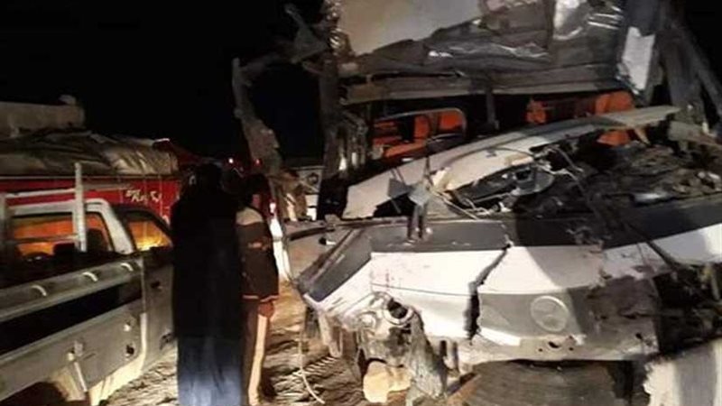 تصادم 3 سيارات وإصابة