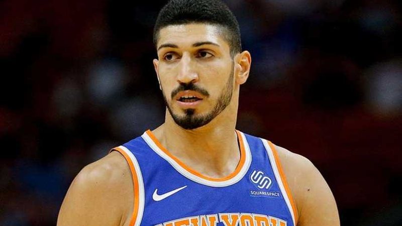 تركيا تعتقل نجم كرة