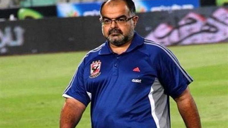 طبيب الأهلي خارج