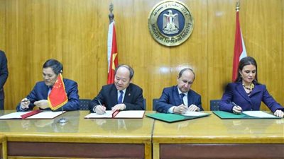 وزيرا التجارة والاستثمار يترأسان اجتماع لجنة رفع القدرات الإنتاجية بين مصر والصين