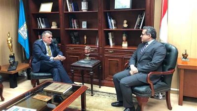 وزير الآثار يبحث التعاون الأثري مع السفير السويدي