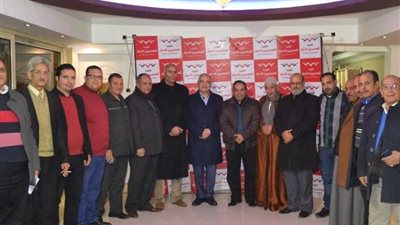 رئيس المصريين الأحرار يجتمع بأمانة كفر الشيخ