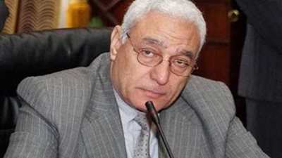 رئيس لجنة الشؤون الدينية بالبرلمان: يجب بناء البشر قبل الحجر