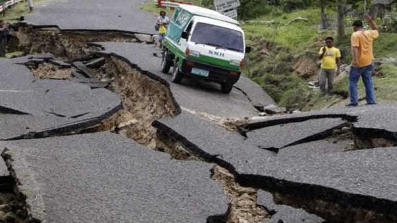 زلزال بقوة 6 درجات