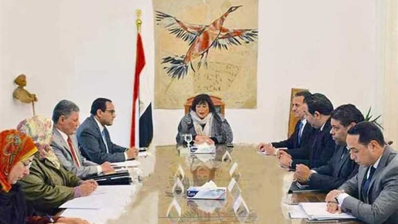 وزيرة الثقافة ورئيس