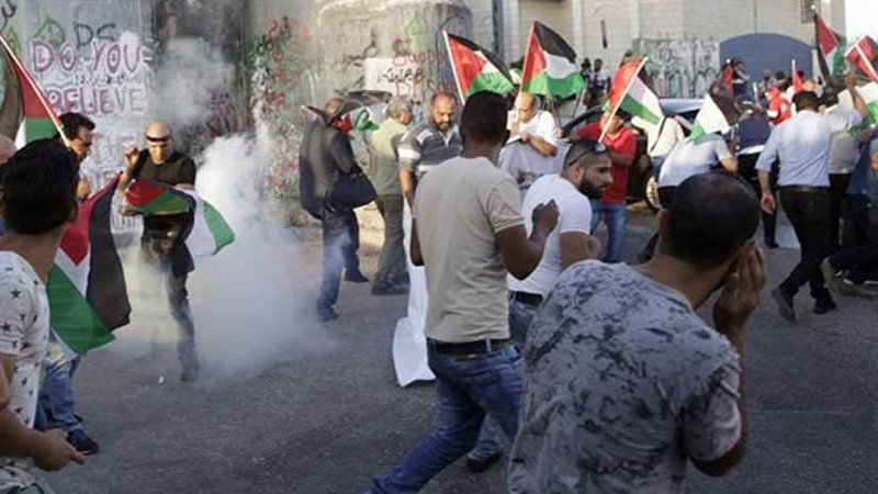 إصابة 30 فلسطينيا