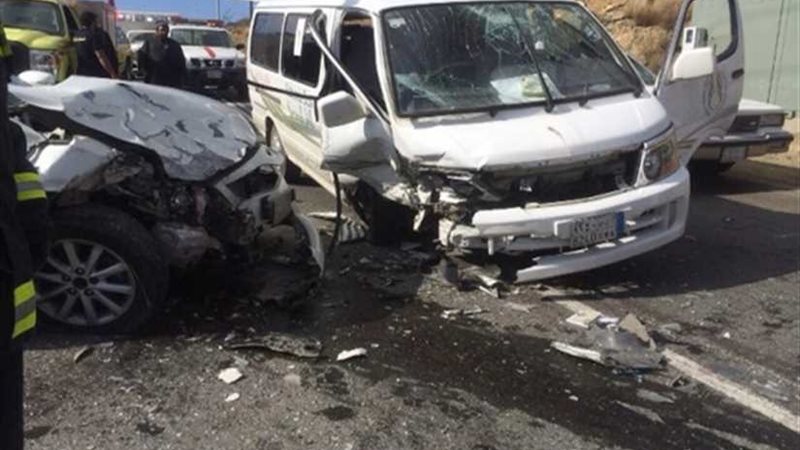 إصابة ضابط وموظف