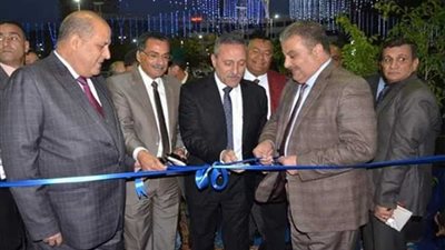 محافظ الإسماعيلية يفتتح معرض منتجات قطاع 