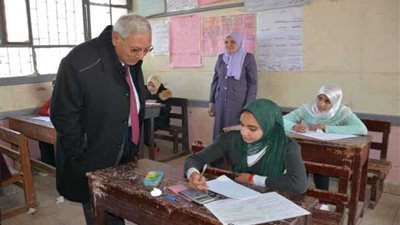 محافظ الدقهلية يتفقد مدرسة مصطفى خليل الإعدادية