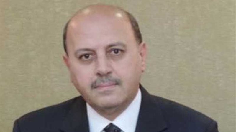 مصرع عامل إثر سقوطه