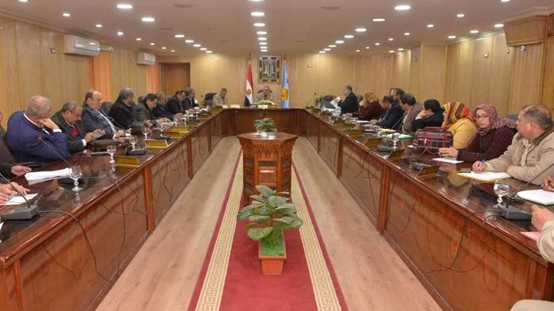 محافظ أسيوط يترأس