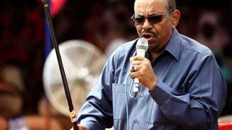 البشير: مندسون ومخربون