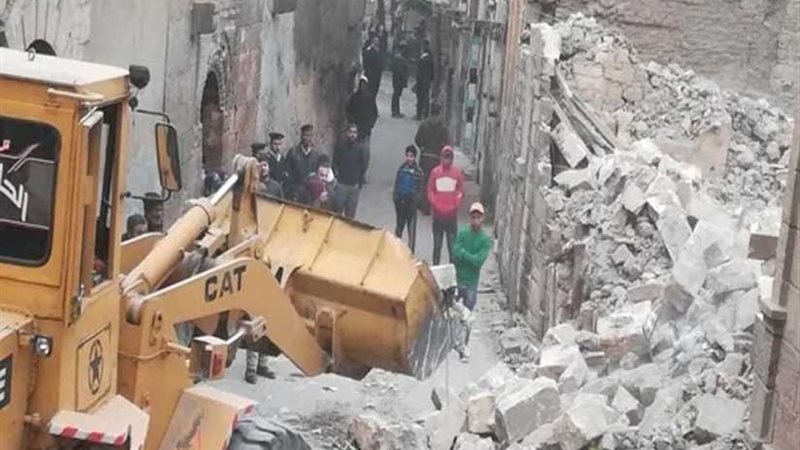 إزالة 6 عقارات بالخليفة