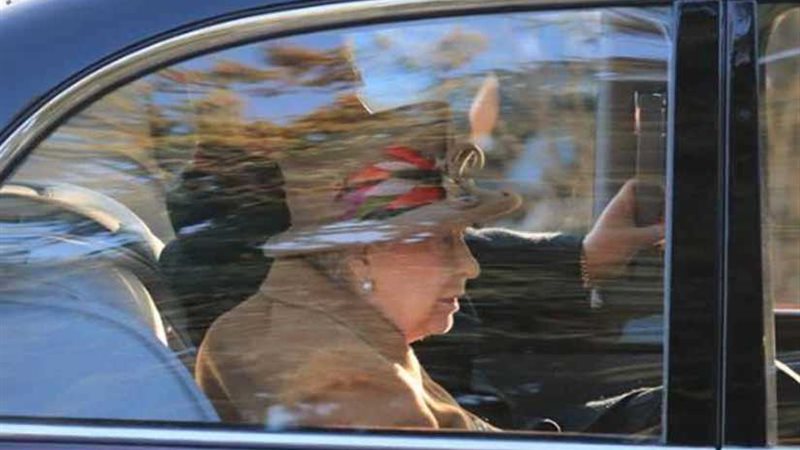 ملكة بريطانيا تلجأ