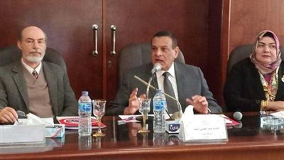 توقيع عقود 14 جمعية لمشروع تنمية المجتمع بالبحيرة