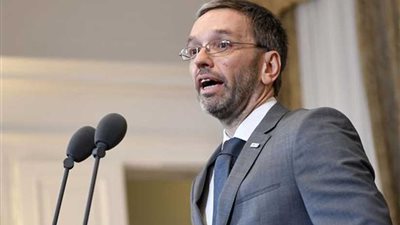 النمسا تشدد إجراءات طلبات اللجوء