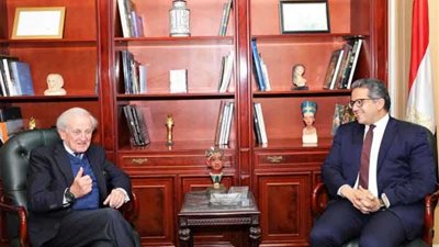 وزير الآثار يستقبل مدير مؤسسة الأغاخان
