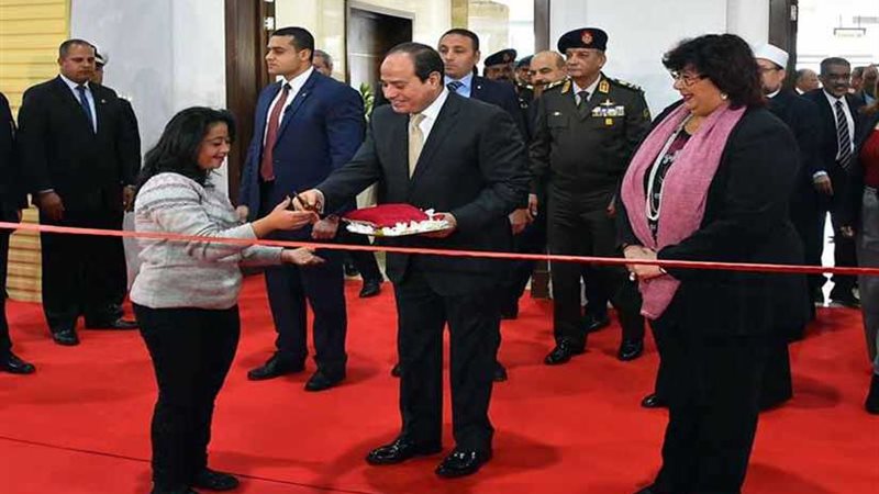 السيسي يزور الجناح