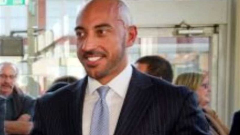 القطري أحمد الرميحي..